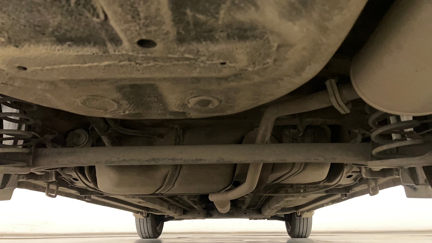 Used 2015 Maruti Suzuki Ciaz VXi+ Petrol Manual extra REAR UNDERBODY VIEW (TAKEN FROM REAR)