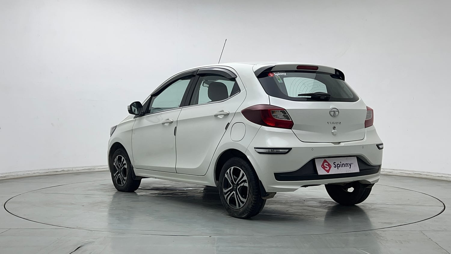 Used 2021 Tata Tiago XZ Petrol Manual exterior LEFT REAR CORNER VIEW