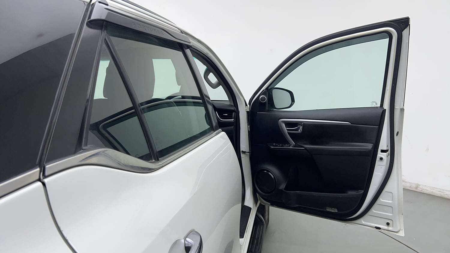 Used 2024 Toyota Fortuner 4X2 AT 2.7 Petrol Petrol Automatic interior RIGHT FRONT DOOR OPEN VIEW