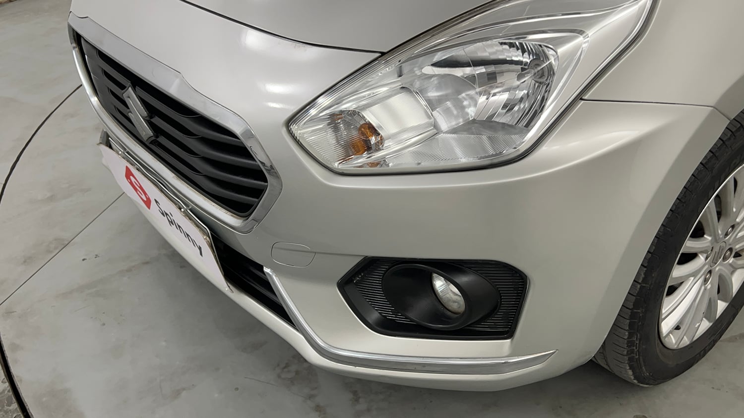 Used 2017 Maruti Suzuki Dzire ZXi AMT Petrol Automatic dents MINOR SCRATCH