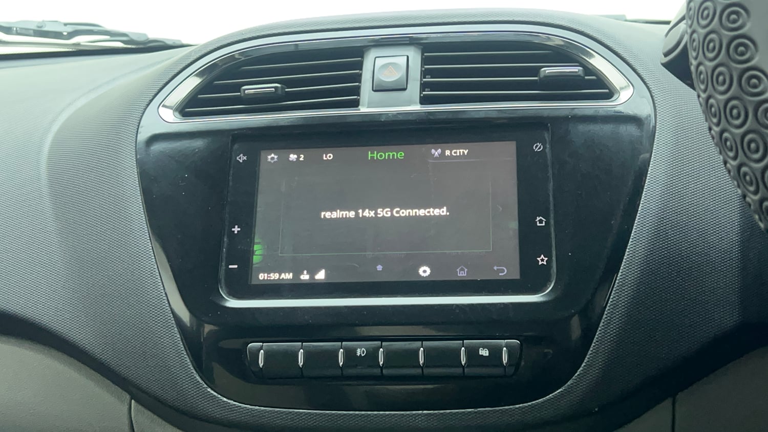 Used 2020 Tata Tiago XZA Plus Petrol Automatic top_features Touch screen infotainment system