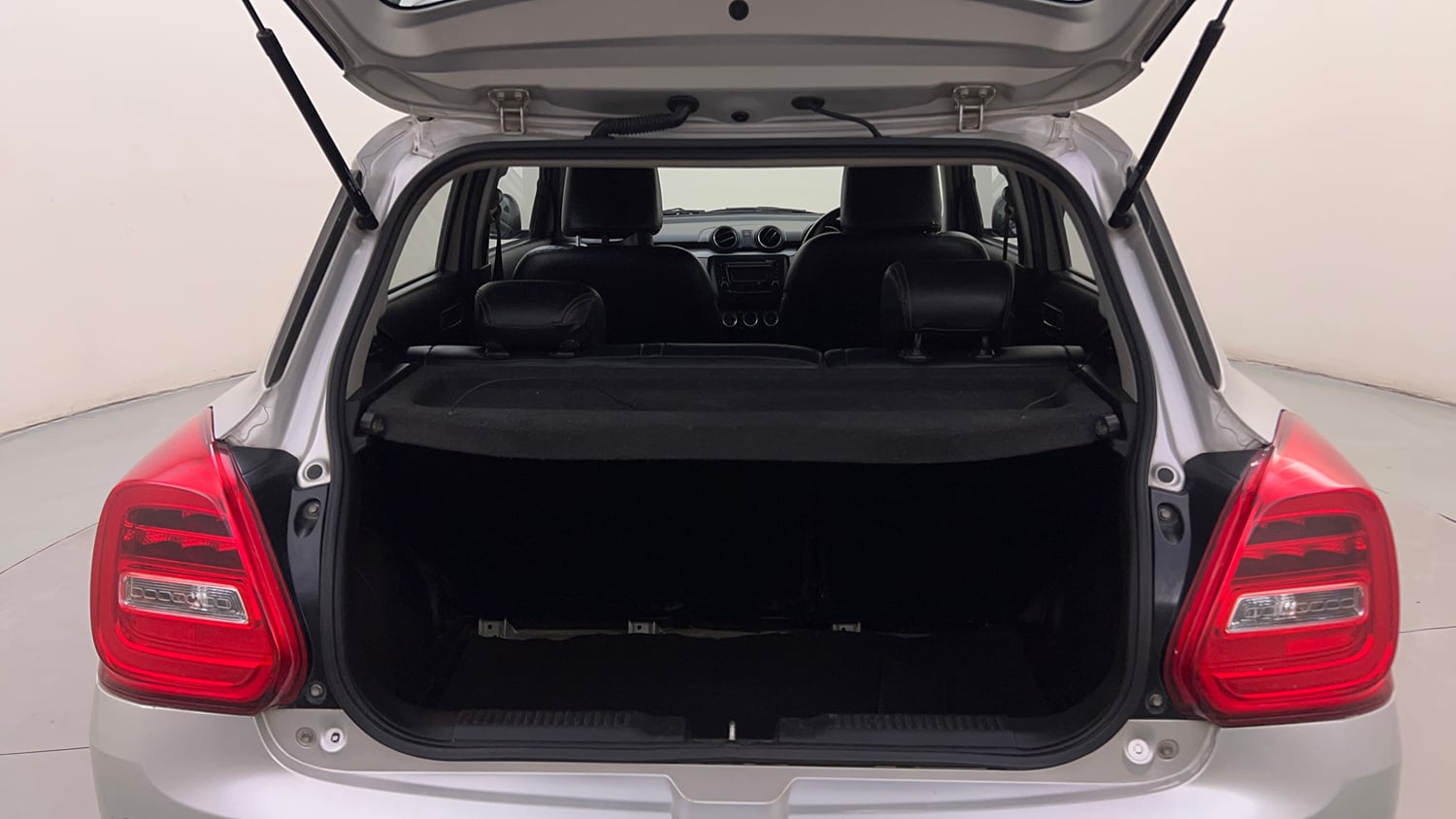 Used 2019 Maruti Suzuki Swift ZXi AMT Petrol Automatic interior DICKY INSIDE VIEW