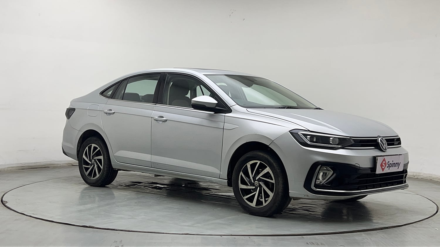 Used 2025 Volkswagen Virtus Topline 1.0 TSI AT Petrol Automatic exterior RIGHT FRONT CORNER VIEW