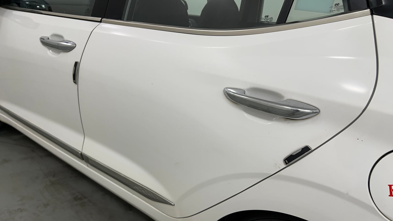 Used 2023 Hyundai Aura SX 1.2 CNG Cng Manual dents MINOR SCRATCH