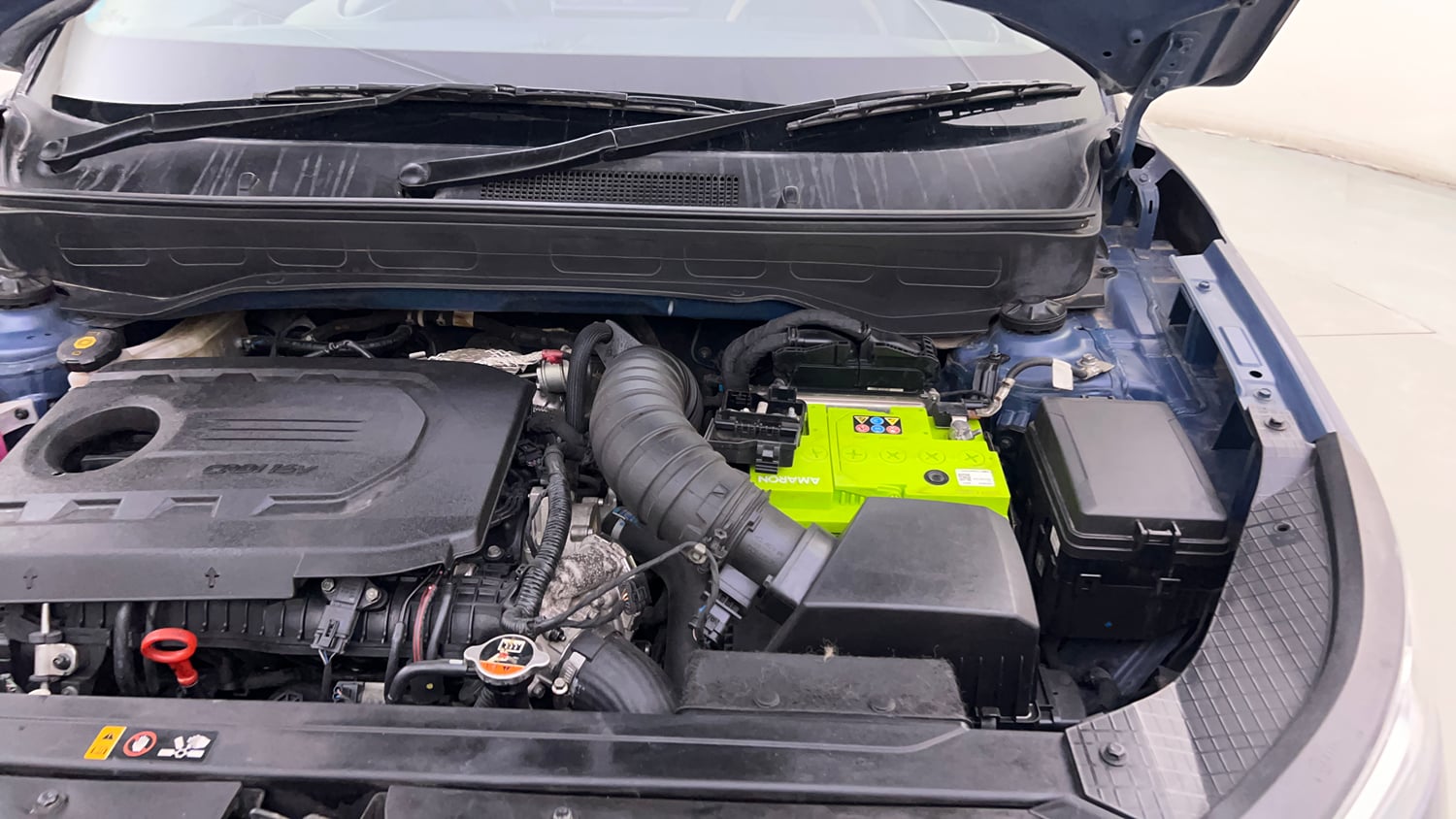 Used 2022 Hyundai Venue SX 1.5 CRDi Diesel Manual engine ENGINE LEFT SIDE HINGE & APRON VIEW