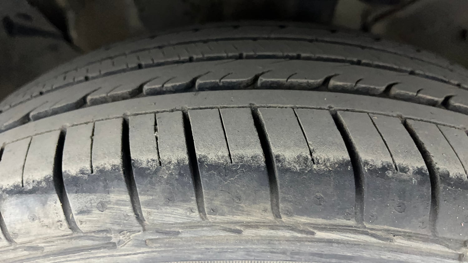 Used 2022 Kia Seltos GTX Plus 1.4 Petrol Manual tyres LEFT FRONT TYRE TREAD VIEW