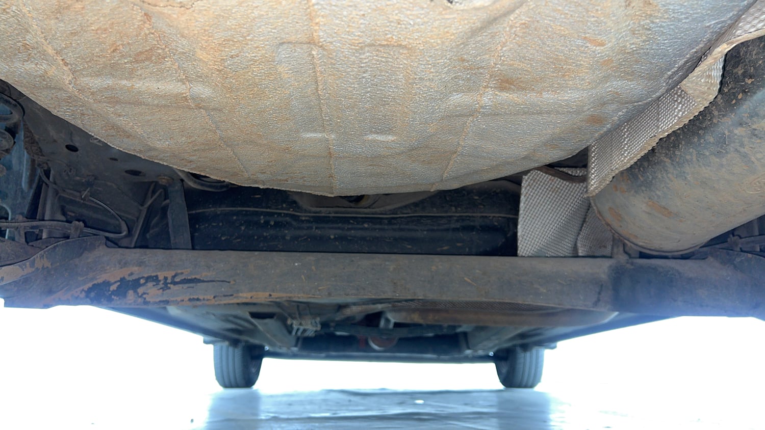 Used 2017 Ford Figo Titanium 1.2 Ti-VCT Petrol Manual extra REAR UNDERBODY VIEW (TAKEN FROM REAR)