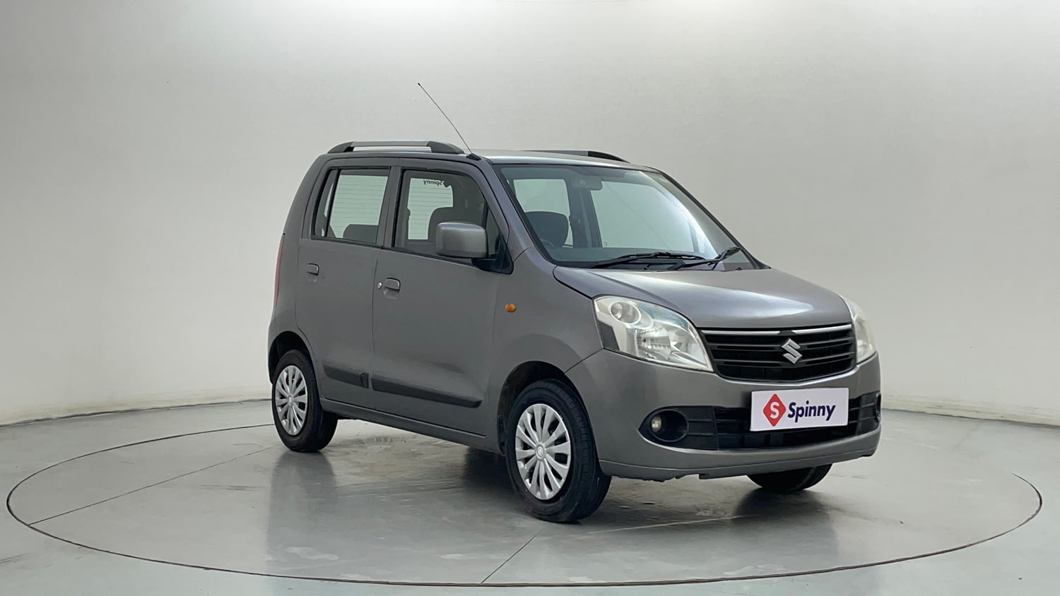 Used 2012 Maruti Suzuki Wagon R 1.0 VXi Petrol Manual exterior RIGHT FRONT CORNER VIEW