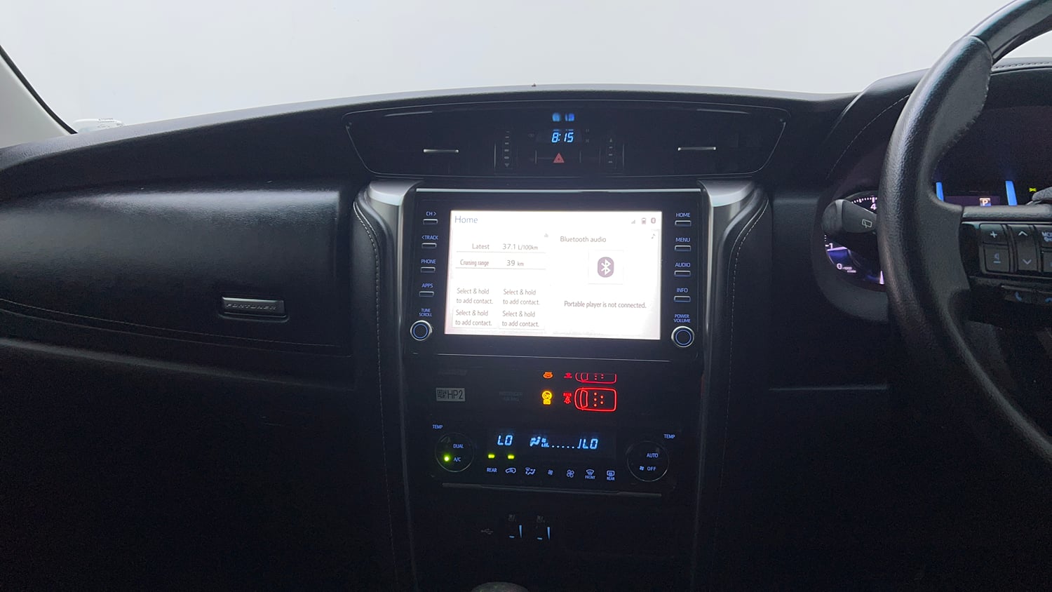 Used 2024 Toyota Fortuner 4X2 AT 2.7 Petrol Petrol Automatic interior MUSIC SYSTEM & AC CONTROL VIEW