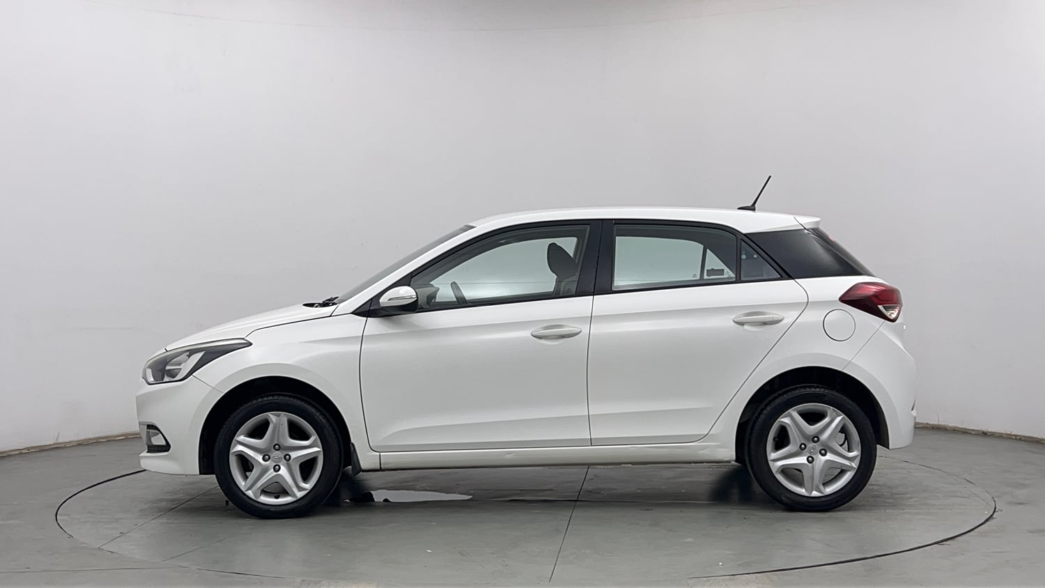 Used 2018 Hyundai Elite i20 Asta 1.2 Petrol Manual exterior LEFT SIDE VIEW