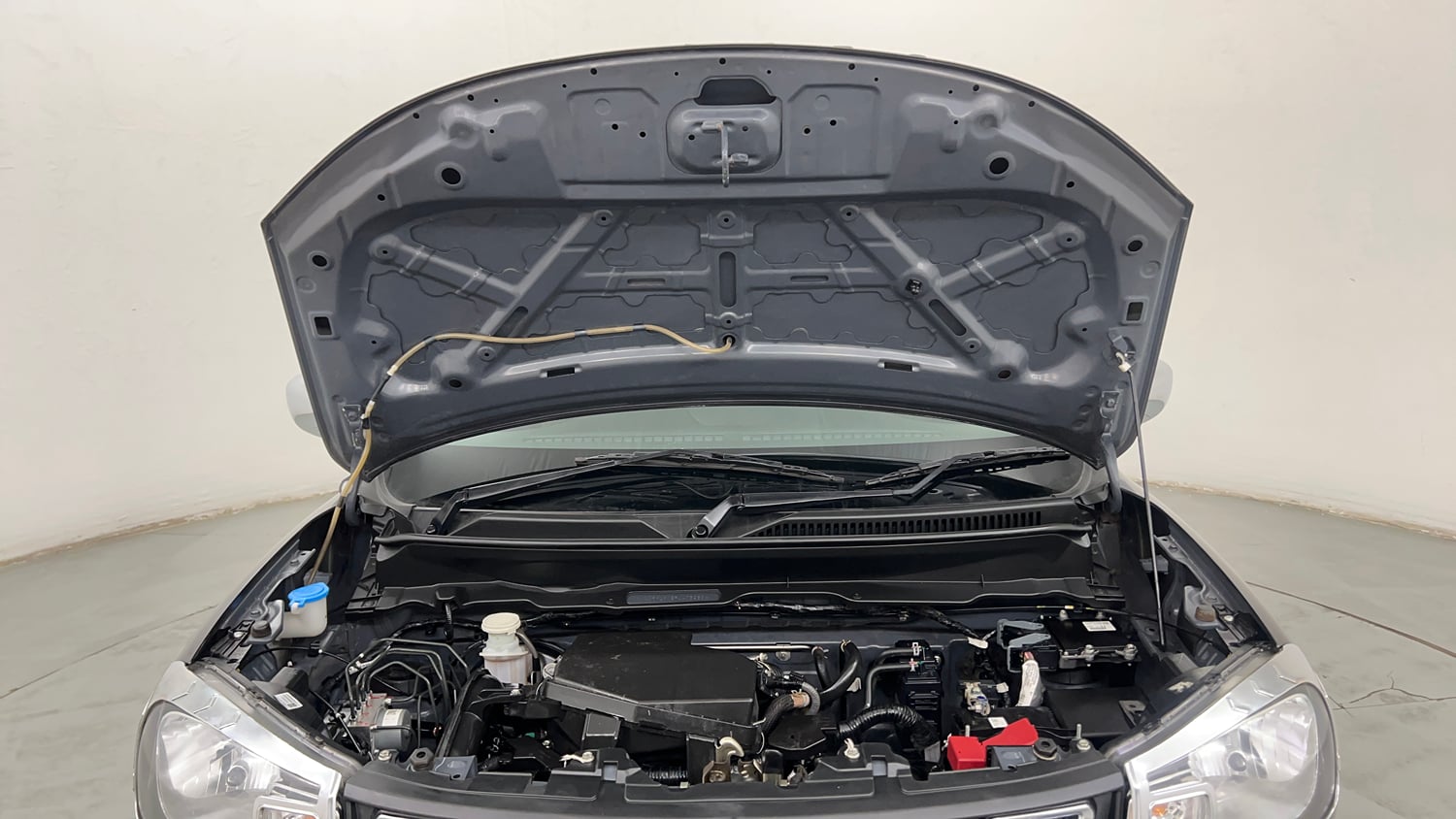 Used 2024 Maruti Suzuki S-Presso Vxi Plus Petrol Manual engine ENGINE & BONNET OPEN FRONT VIEW