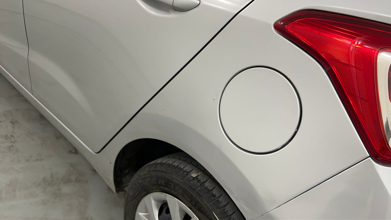Used 2016 Hyundai Grand i10 Magna 1.2 Kappa VTVT Petrol Manual dents MINOR SCRATCH