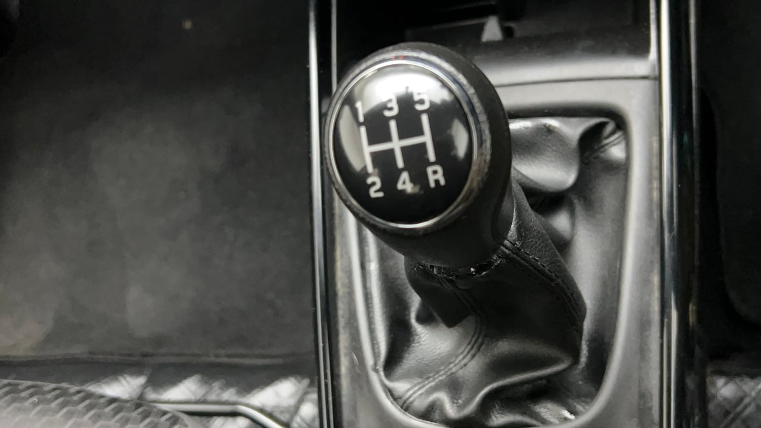 Used 2021 Maruti Suzuki Baleno Sigma Petrol Manual interior GEAR  KNOB VIEW