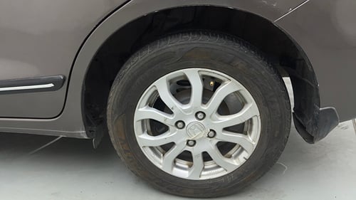 Used 2014 Honda Amaze 1.2 VX AT i-VTEC Petrol Automatic tyres LEFT REAR TYRE RIM VIEW