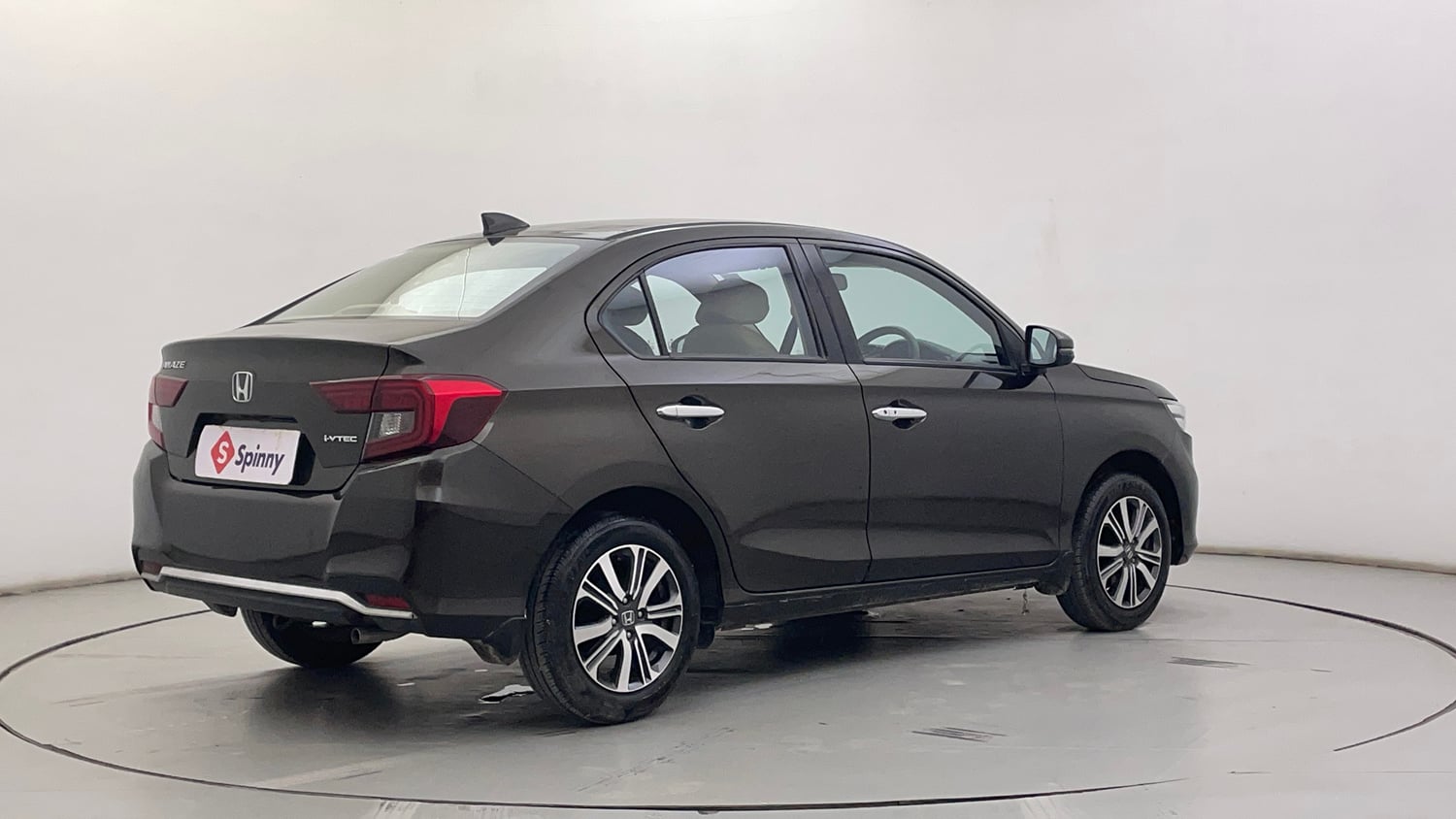 Used 2023 Honda Amaze VX CVT 1.2 Petrol Petrol Automatic exterior RIGHT REAR CORNER VIEW