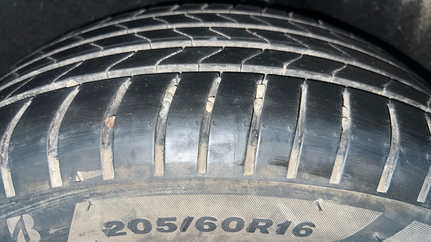 Used 2019 Ford EcoSport Titanium + 1.5L Ti-VCT AT Petrol Automatic tyres LEFT REAR TYRE TREAD VIEW