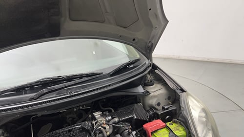 Used 2014 Honda Amaze 1.2 VX AT i-VTEC Petrol Automatic engine ENGINE LEFT SIDE HINGE & APRON VIEW