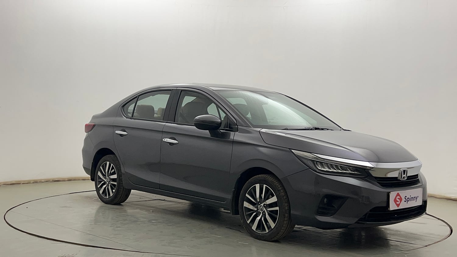 Used 2021 Honda City ZX Petrol Petrol Manual exterior RIGHT FRONT CORNER VIEW