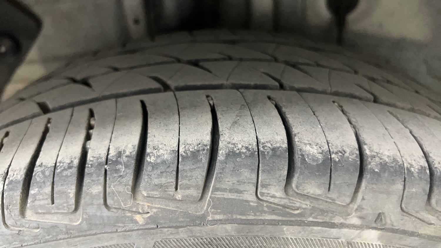 Used 2018 Hyundai Elite i20 Asta 1.2 (O) Petrol Manual tyres RIGHT REAR TYRE TREAD VIEW