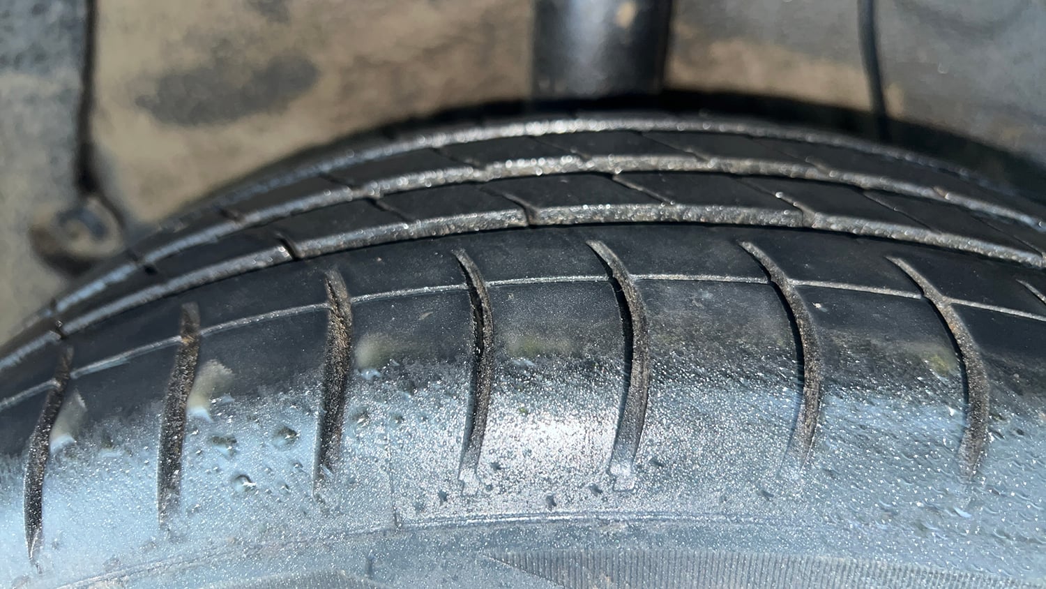 Used 2021 Hyundai Aura S 1.2 CNG Cng Manual tyres RIGHT REAR TYRE TREAD VIEW