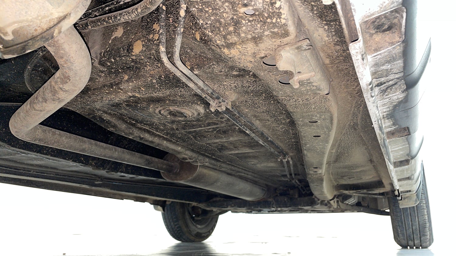 Used 2022 Maruti Suzuki S-Presso VXi (O) AMT Petrol Automatic extra REAR RIGHT UNDERBODY VIEW