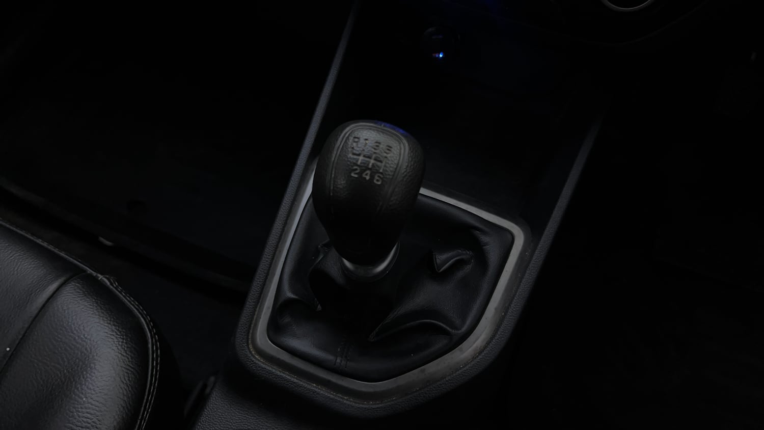 Used 2016 Hyundai Creta 1.6 Base Petrol Petrol Manual interior GEAR  KNOB VIEW