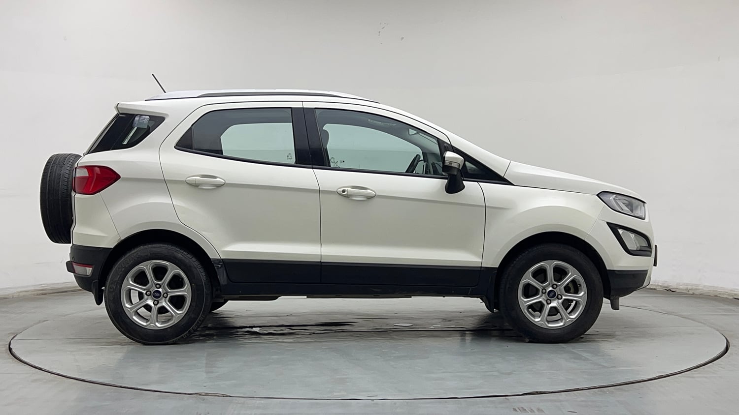 Used 2020 Ford EcoSport Titanium Plus 1.5L Ti-VCT AT Petrol Automatic exterior RIGHT SIDE VIEW