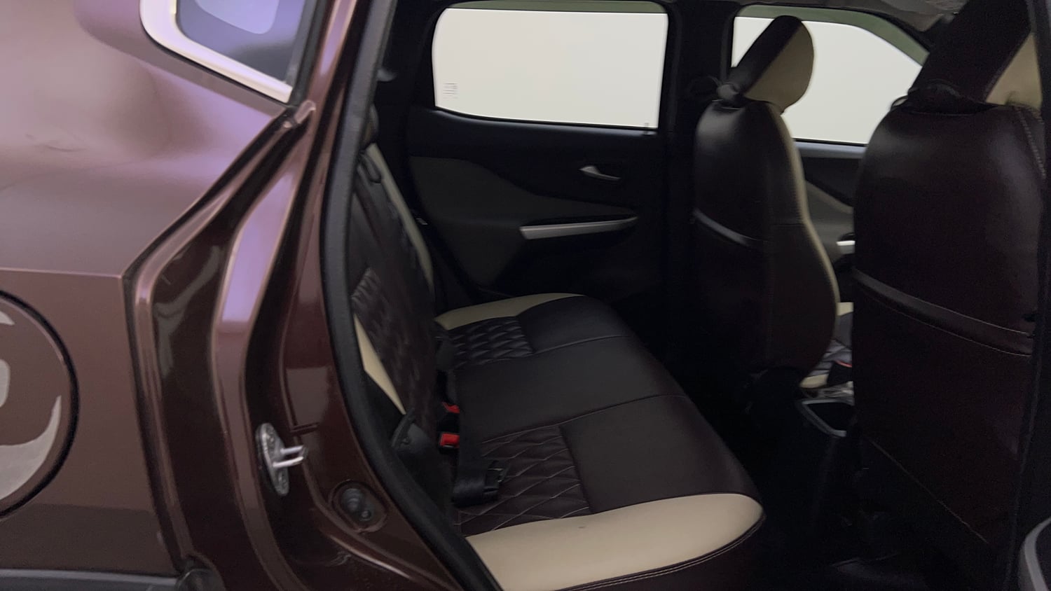 Used 2022 Nissan Magnite XV Turbo CVT Dual Tone Petrol Automatic interior RIGHT SIDE REAR DOOR CABIN VIEW