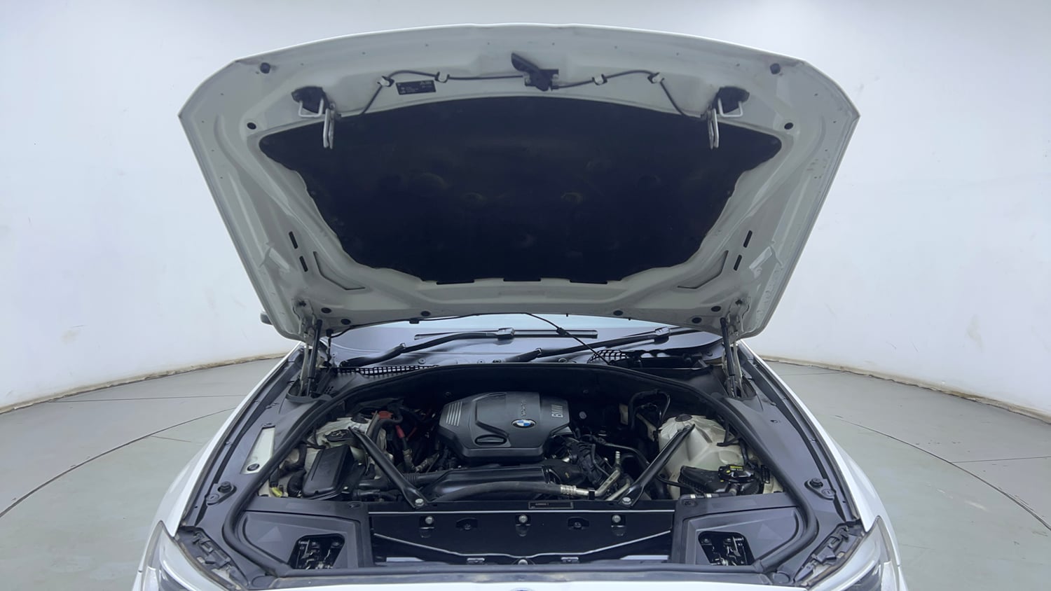 Used 2016 BMW 5 Series 520d Luxury Line Diesel Automatic engine ENGINE & BONNET OPEN FRONT VIEW