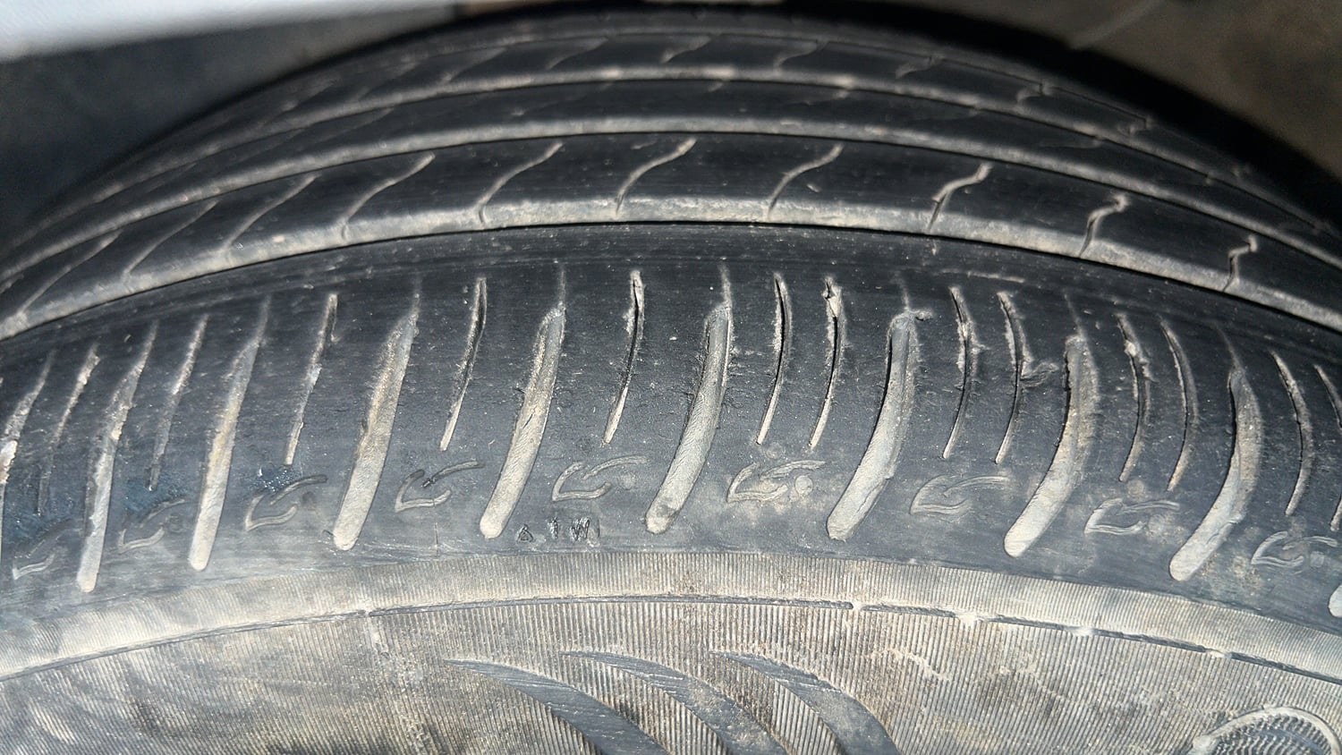 Used 2024 Kia Sonet HTK Plus 1.2 Petrol MT Petrol Manual tyres LEFT FRONT TYRE TREAD VIEW