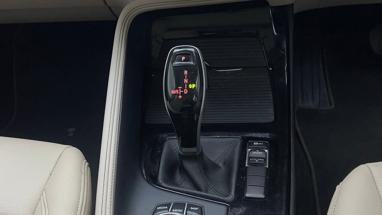 Used 2021 BMW X1 sDrive20i xLine Petrol Automatic interior GEAR  KNOB VIEW