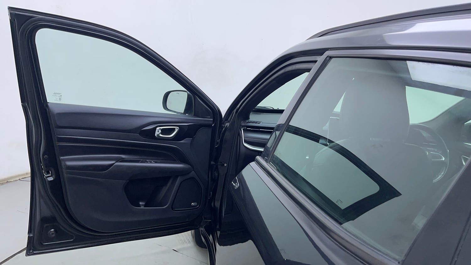 Used 2021 Jeep Compass Model S (O) 2.0 Diesel Diesel Manual interior LEFT FRONT DOOR OPEN VIEW