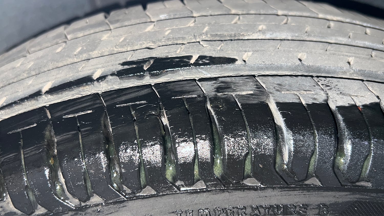 Used 2021 Tata Altroz XE Petrol Petrol Manual tyres RIGHT REAR TYRE TREAD VIEW