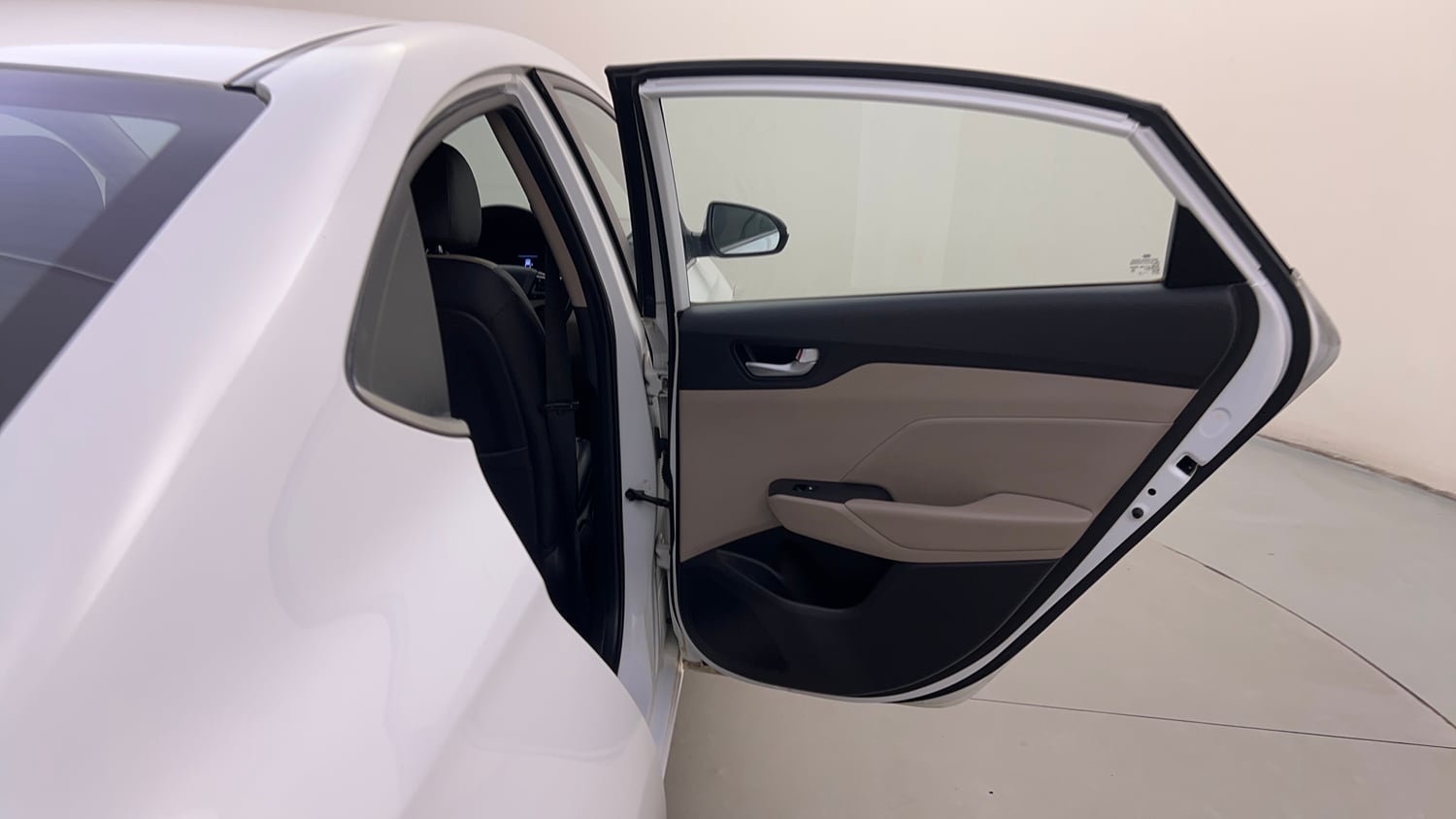 Used 2019 Hyundai Verna SX (O) 1.6 VTVT AT Petrol Automatic interior RIGHT REAR DOOR OPEN VIEW