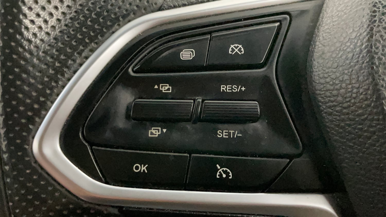 Used 2021 MG Motors Hector Plus Sharp 2.0 Diesel Turbo MT 6-STR Diesel Manual top_features Cruise control