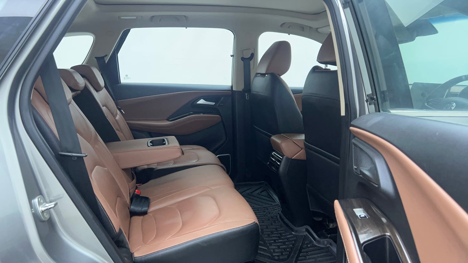 Used 2023 MG Motors Hector Plus Savvy Pro 1.5 Turbo Petrol CVT 7 STR Petrol Automatic interior RIGHT SIDE REAR DOOR CABIN VIEW