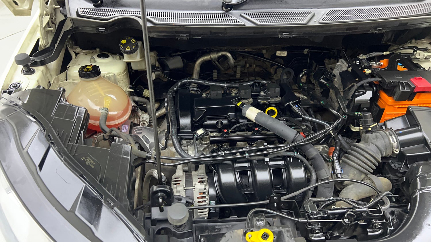 Used 2020 Ford EcoSport Titanium Plus 1.5L Ti-VCT AT Petrol Automatic engine ENGINE RIGHT SIDE VIEW