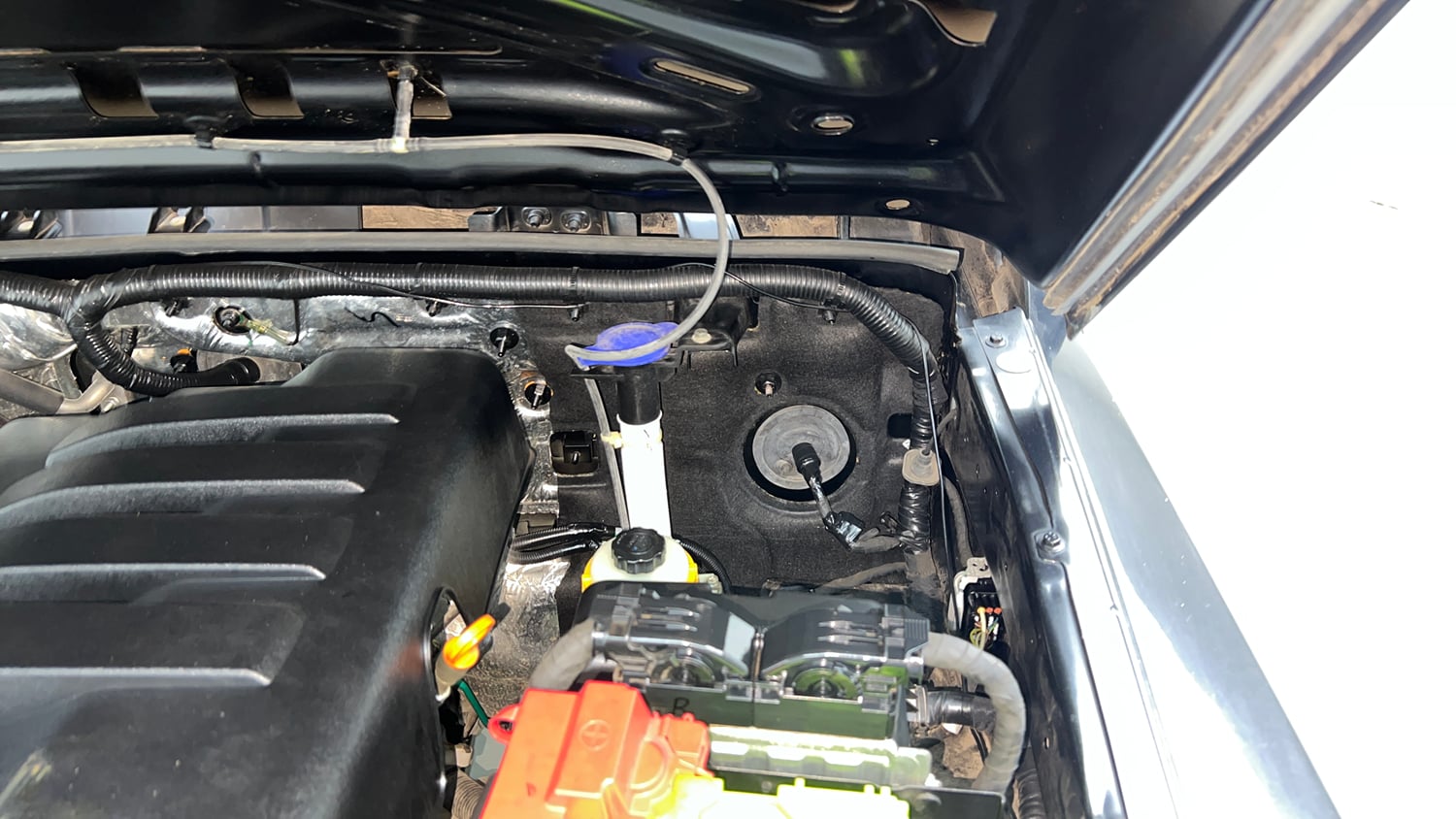 Used 2023 Mahindra Thar LX Hard Top Petrol AT 4WD Petrol Automatic engine ENGINE LEFT SIDE HINGE & APRON VIEW