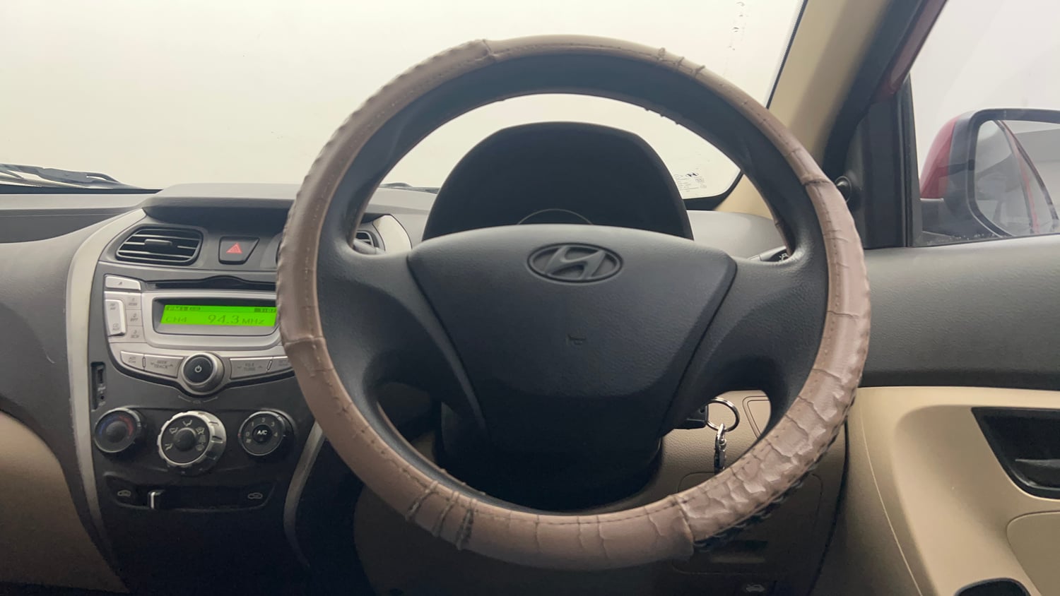 Used 2015 Hyundai Eon Magna O Petrol Manual interior STEERING VIEW