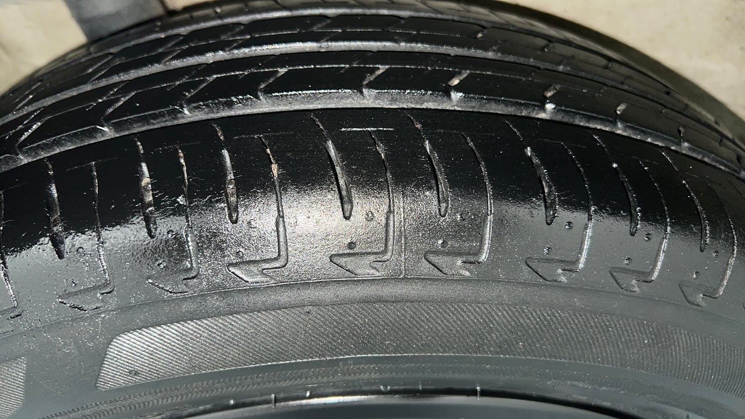 Used 2023 Maruti Suzuki Ignis Zeta 1.2 MT Petrol Manual tyres RIGHT REAR TYRE TREAD VIEW