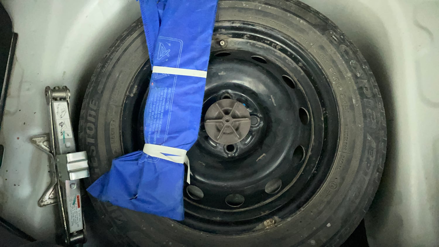 Used 2018 Maruti Suzuki Ignis Delta 1.2 MT Petrol Manual tyres SPARE TYRE VIEW
