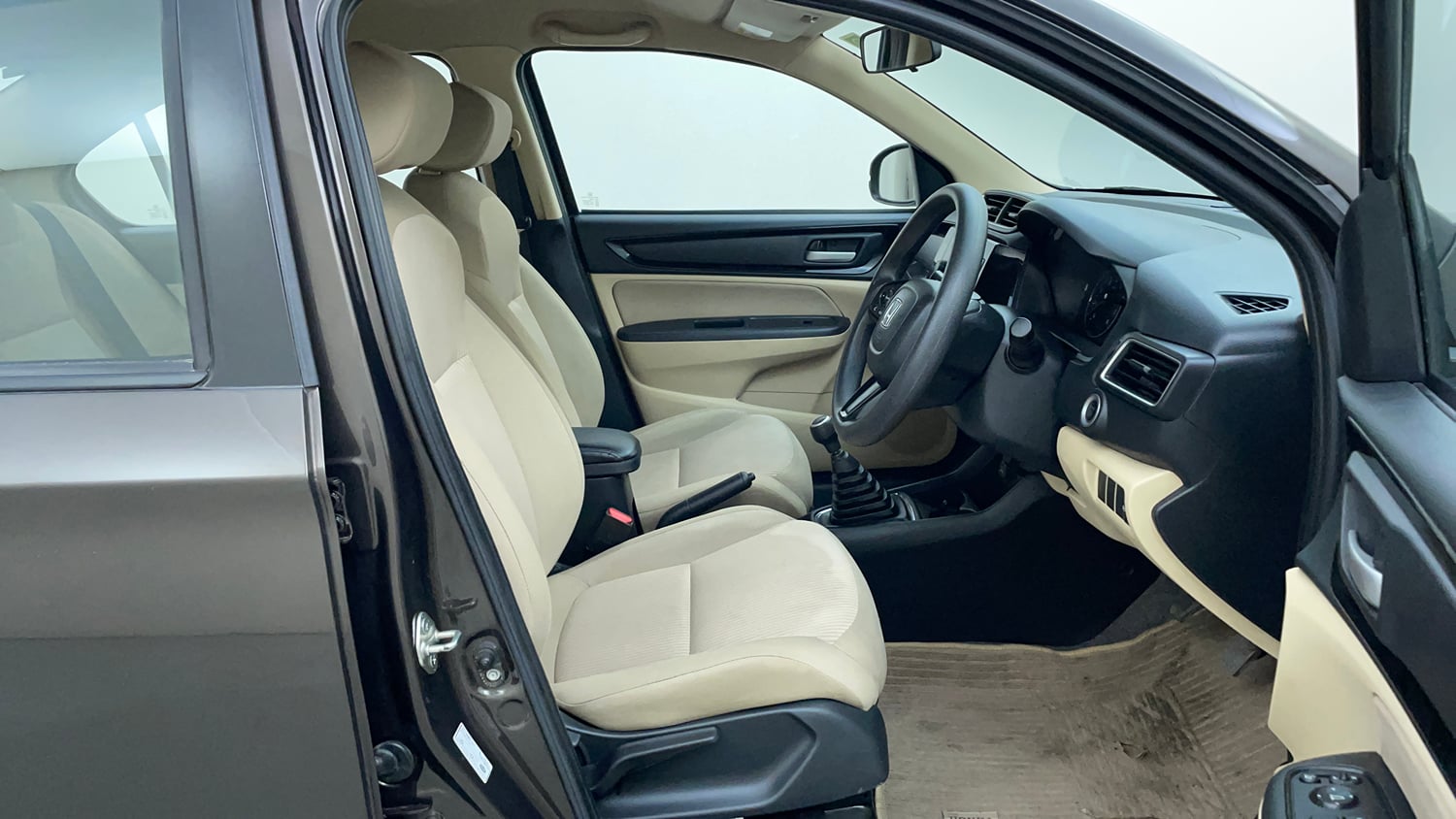 Used 2020 Honda Amaze 1.2 V MT Petrol Petrol Manual interior RIGHT SIDE FRONT DOOR CABIN VIEW