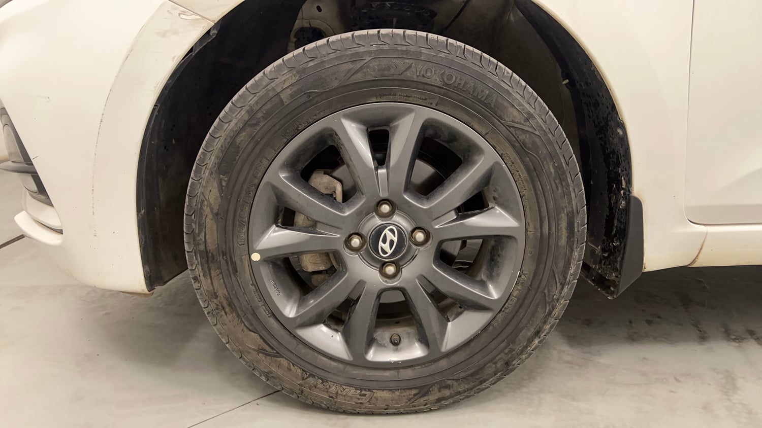 Used 2018 Hyundai Elite i20 Asta 1.2 Petrol Manual tyres LEFT FRONT TYRE RIM VIEW