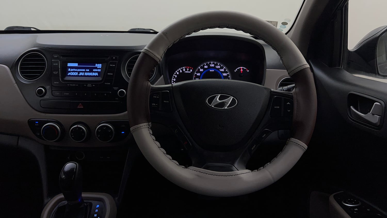 Used 2015 Hyundai Grand i10 Asta AT 1.2 Kappa VTVT Petrol Automatic top_features Steering mounted controls