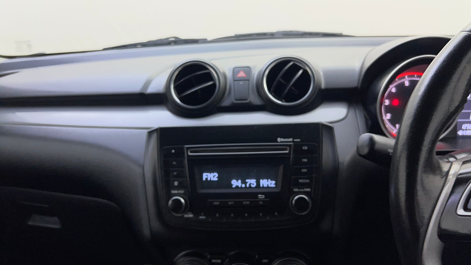 Used 2019 Maruti Suzuki Swift ZXi AMT Petrol Automatic top_features Integrated (in-dash) music system