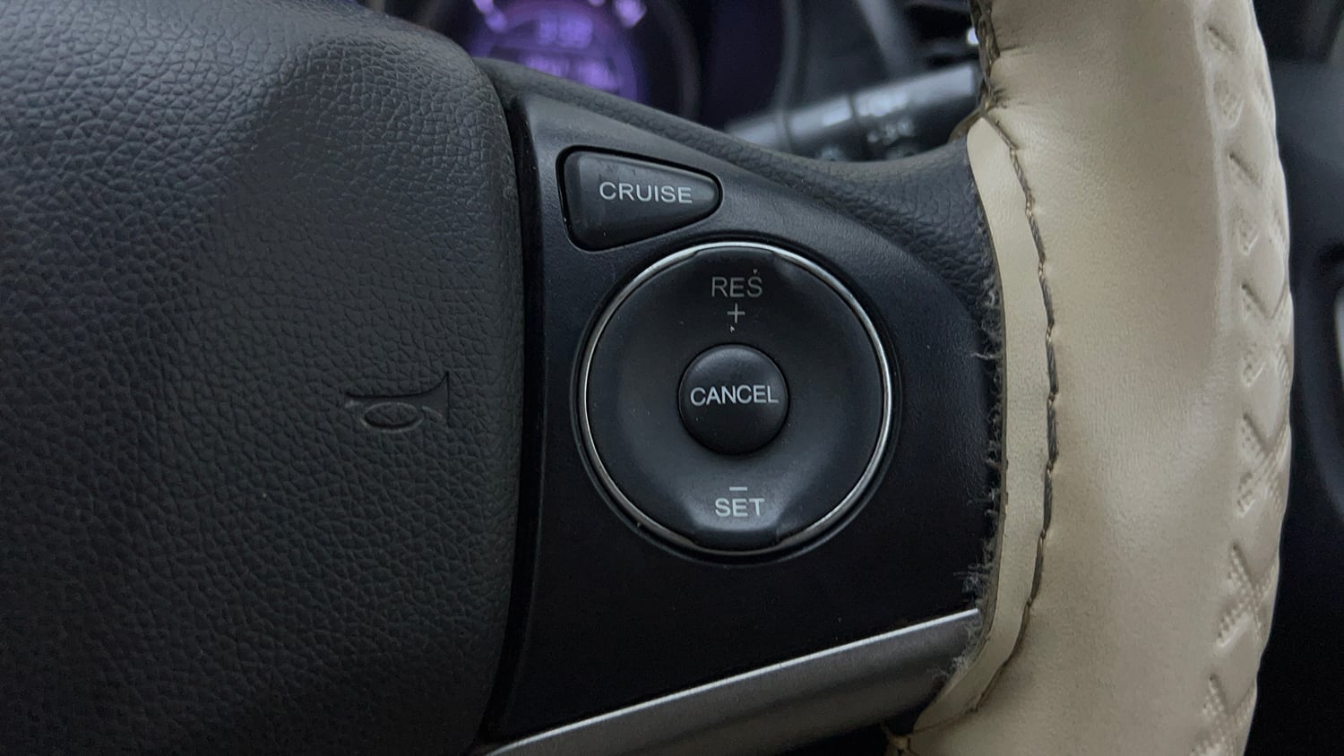 Used 2022 Honda City 4th Generation V Petrol Petrol Manual top_features Cruise control