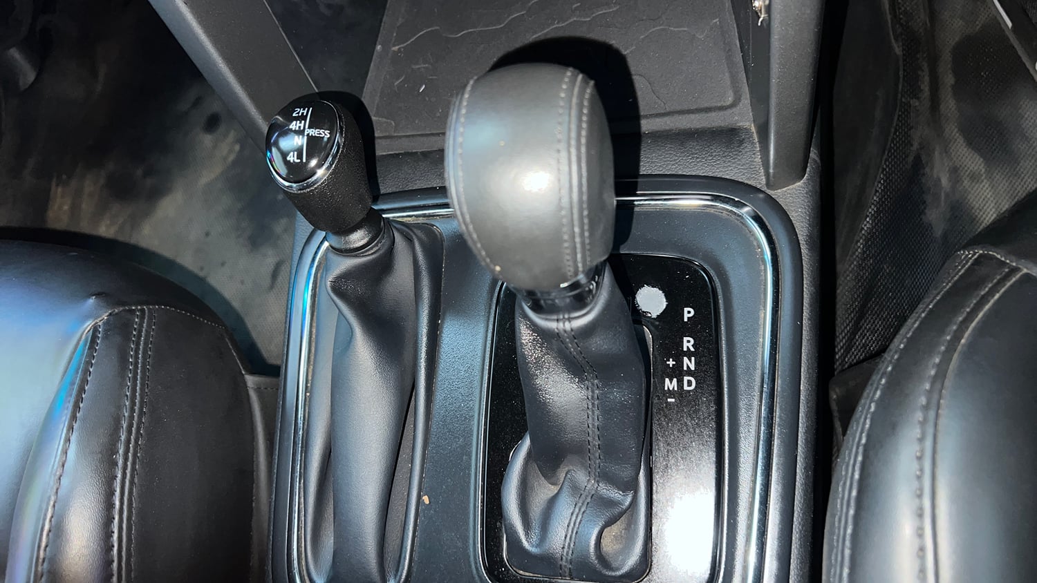 Used 2023 Mahindra Thar LX Hard Top Petrol AT 4WD Petrol Automatic interior GEAR  KNOB VIEW