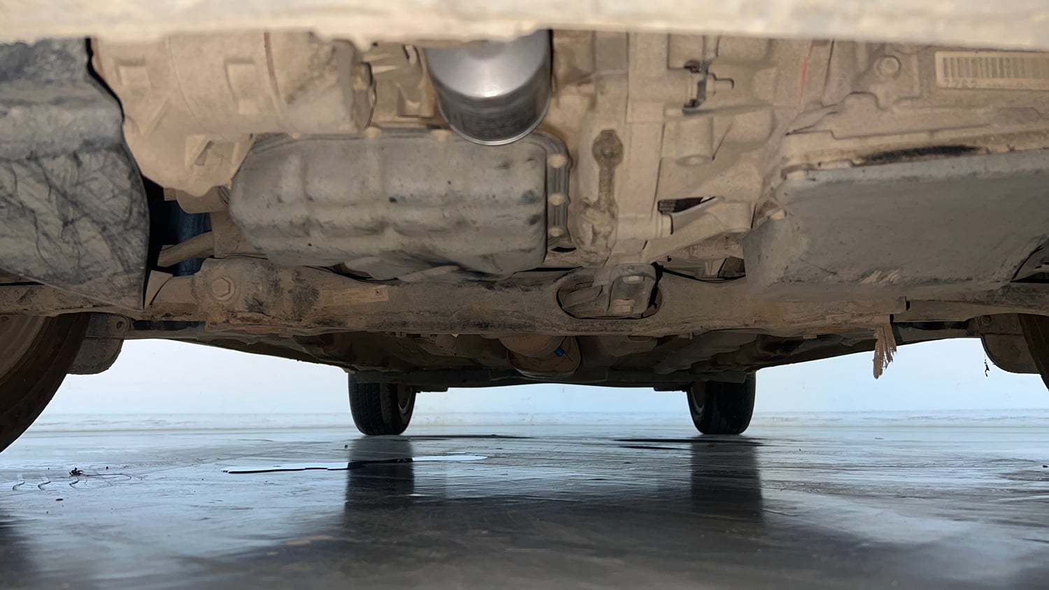 Used 2022 Volkswagen Taigun Highline 1.0 TSI AT Petrol Automatic extra FRONT LEFT UNDERBODY VIEW