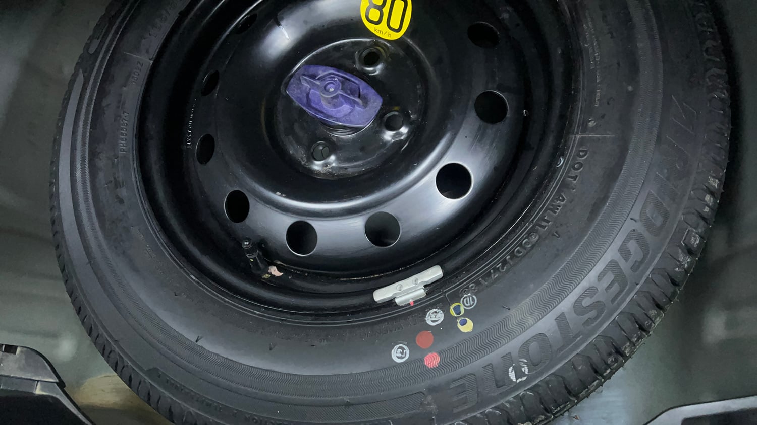 Used 2019 Maruti Suzuki Swift ZXi Plus AMT Petrol Automatic tyres SPARE TYRE VIEW