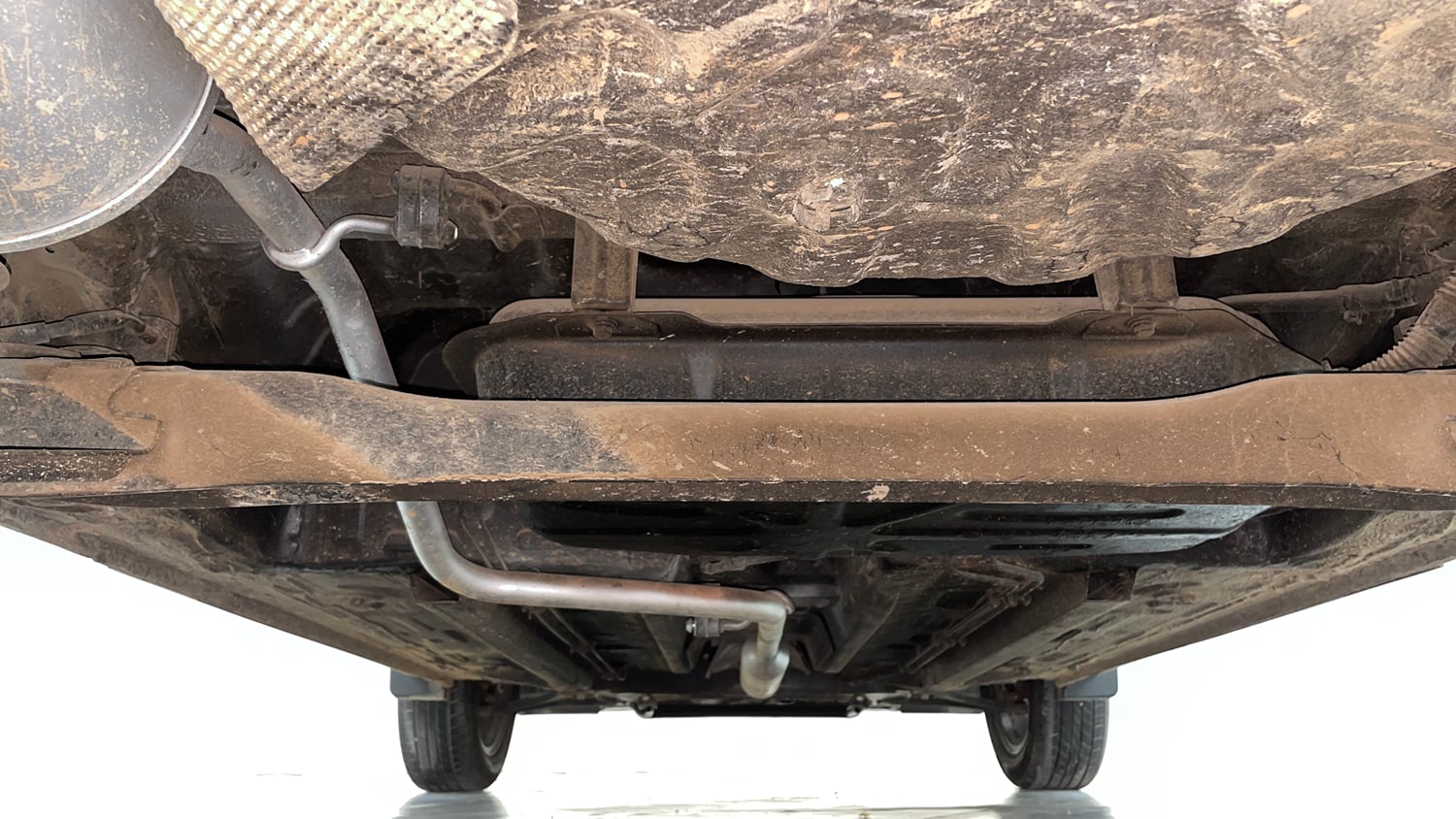 Used 2024 Renault Kiger RXZ MT Petrol Manual extra REAR UNDERBODY VIEW (TAKEN FROM REAR)